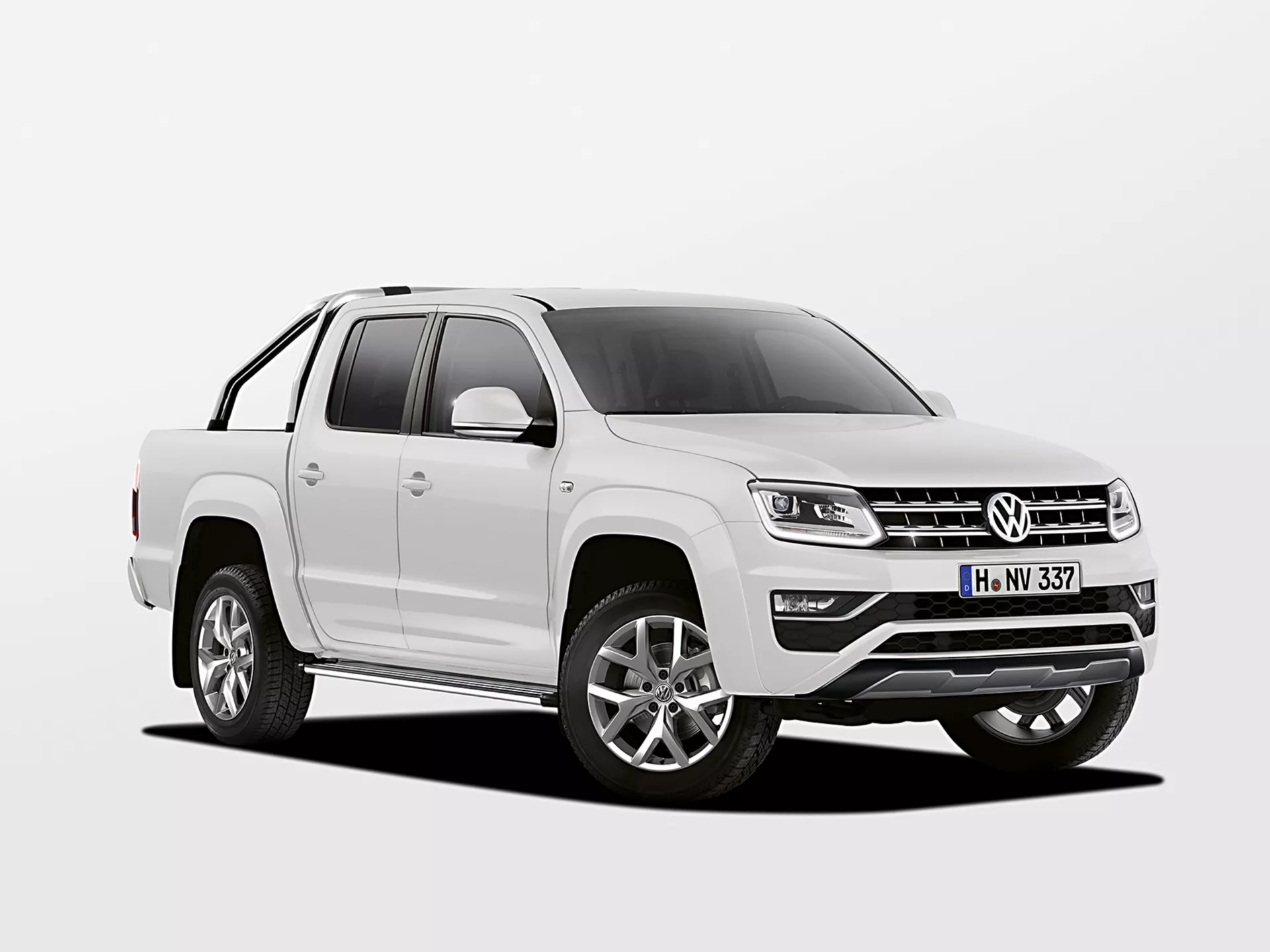 Front bumper design element- Black/Silver